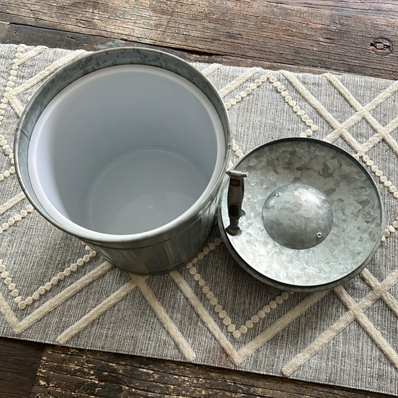 GALVANIZED STEEL Ice bucket - great for parties - NEW - Picture 2 of 3